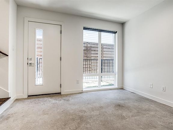 3rd image of 2112 Bennett Ave #102