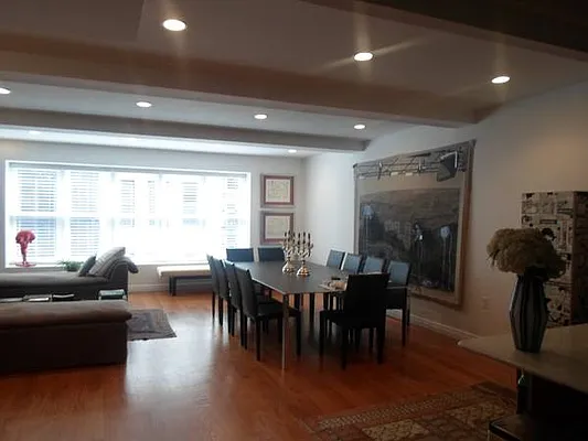 Rented by Owner | media 12