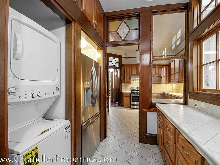 924-934 Divisadero St — Photo 10