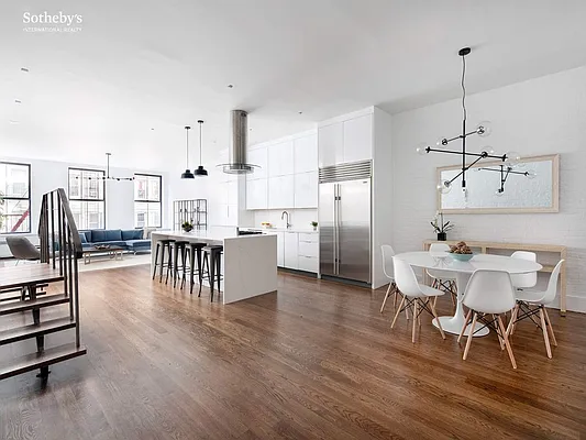 Sold by Sotheby's International Realty | media 15