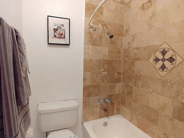 Five Star Suites — Photo 103