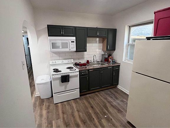 4th image of 5218 Woodland Ave Floor 1