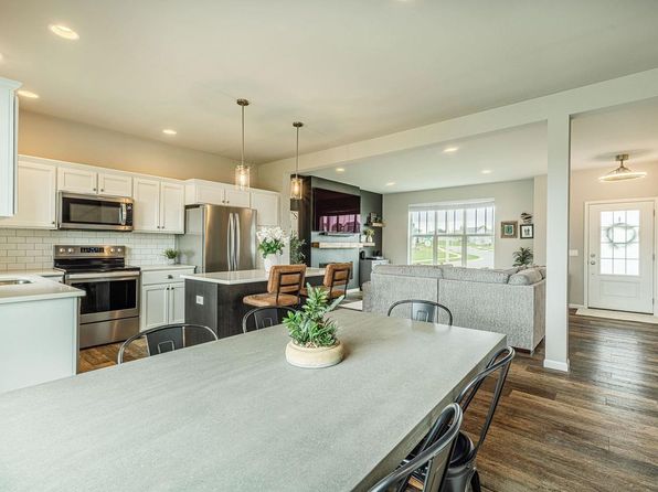 6111 East RED OAK Trail, Mcfarland, WI 53558