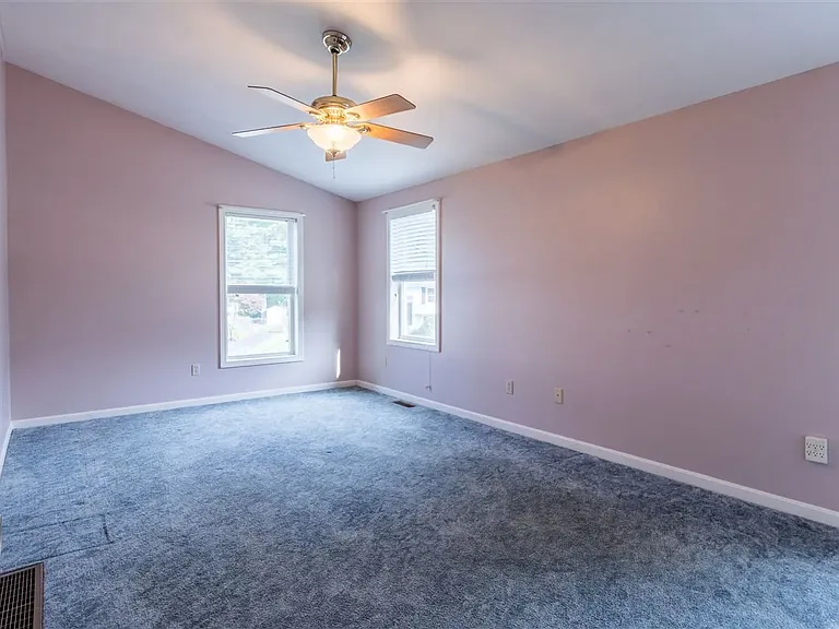 19 Jennifer Dr — Photo 15