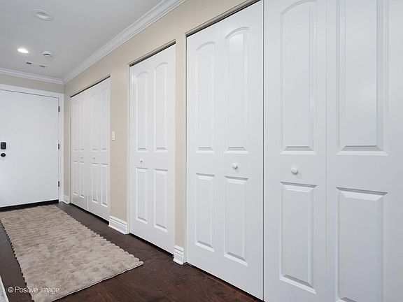 2nd image of 1330 N Lasalle St #211
