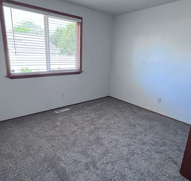 6111 N Standard St — Photo 18
