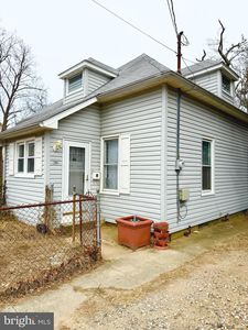 209 New Jersey Ave, National Park, NJ, 08063