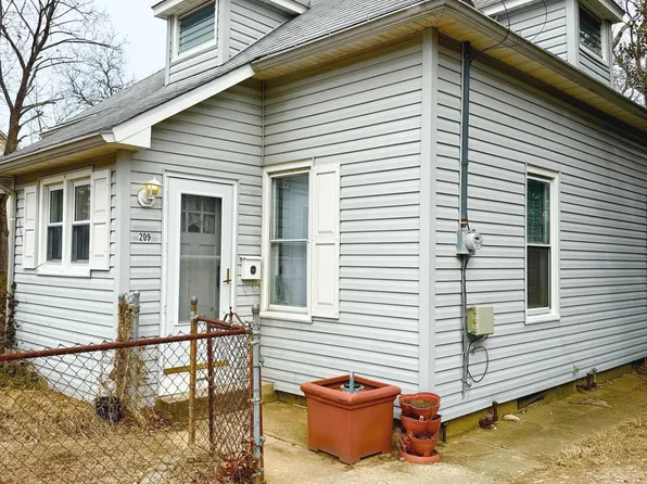 209 New Jersey Ave, National Park, NJ 08063
