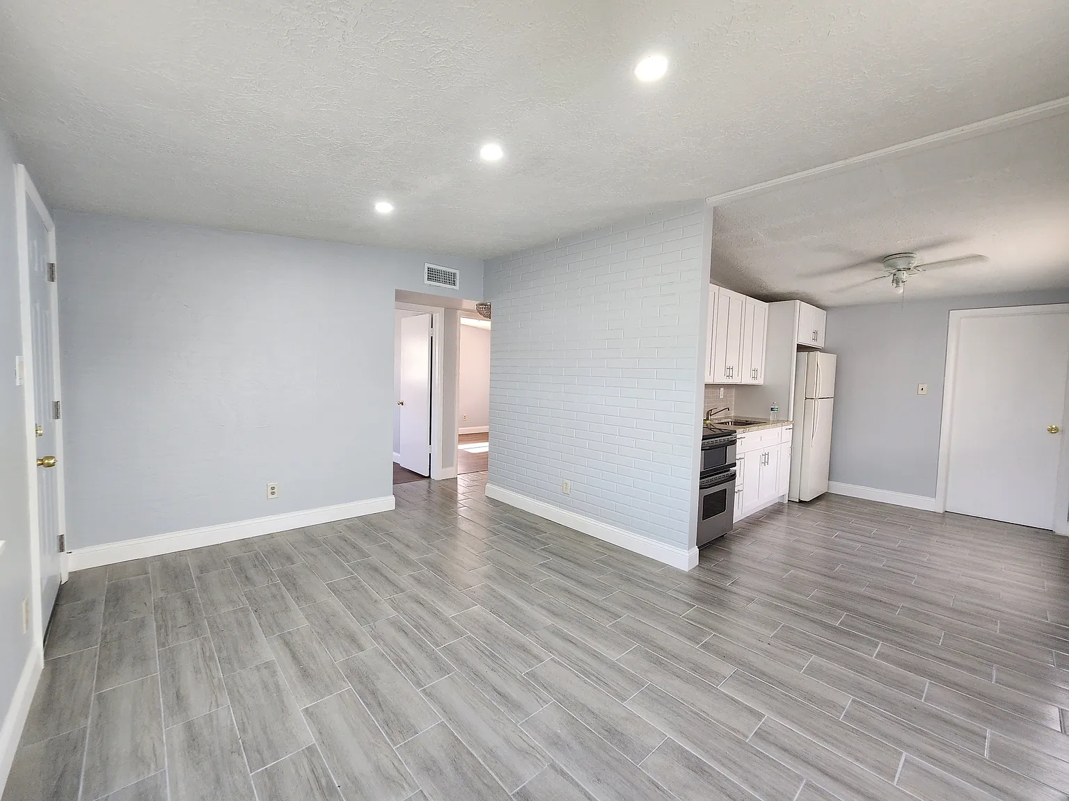 2 bed, 731 sqft, $1,850 — Photo 4