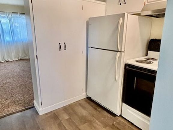 4th image of 1730 Lacassie Ave #17