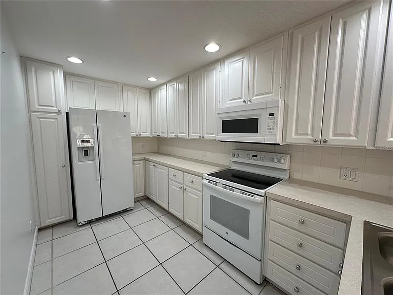 7776 Andora Dr — Photo 6