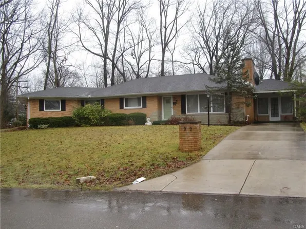 92 Winnet Dr, Dayton, OH 45415