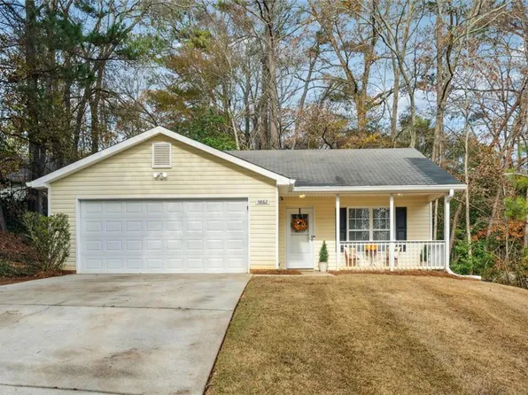 5862 Homestead Cir, Rex, GA 30273