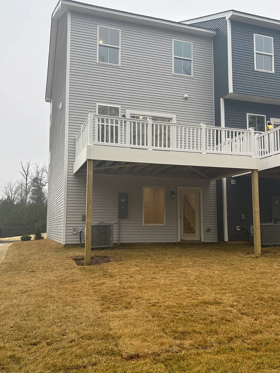 Building Photo - 5855 Ginger Dr