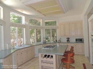 11854 Caroline Ln, Nevada City, CA 95959