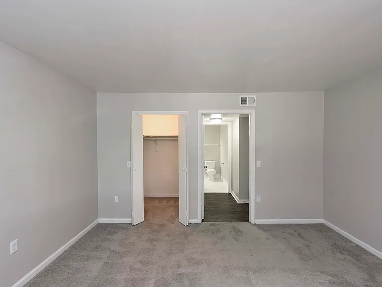 Greenbriar — Photo 7