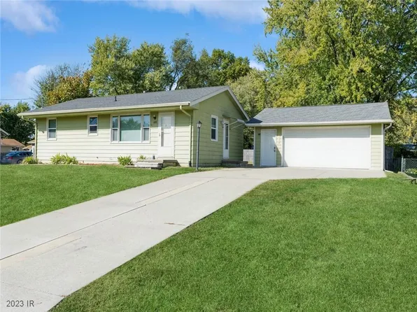 620 George St, Hartford, IA 50118