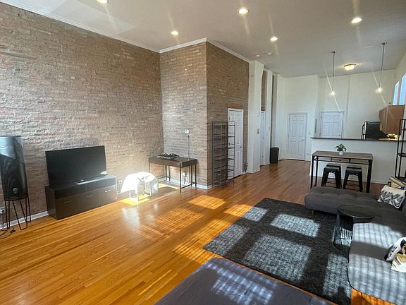 2nd image of 966 E 62nd St #1