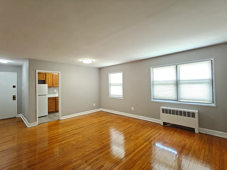 121 Forest Ave #9A — Photo 1