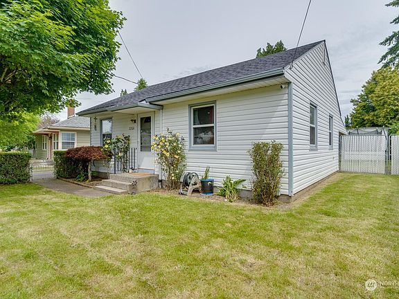3rd image of 2206 W 28th Street
