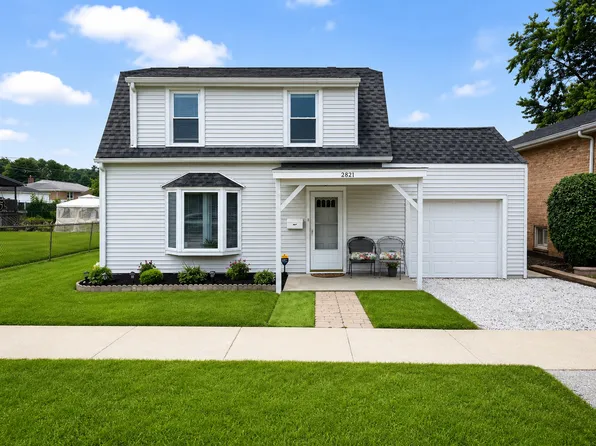 2821 W 102nd St SW, Evergreen Park, IL 60805