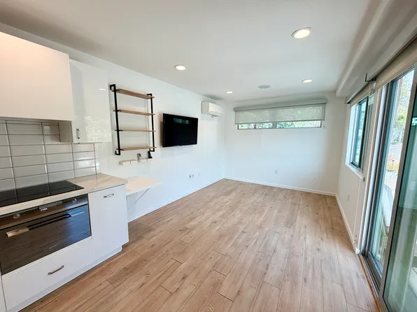 211 12th St #S, Seal Beach, CA 90740