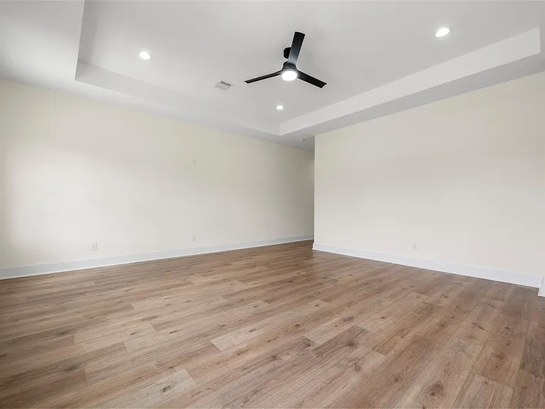 1113 Danube St — Photo 12