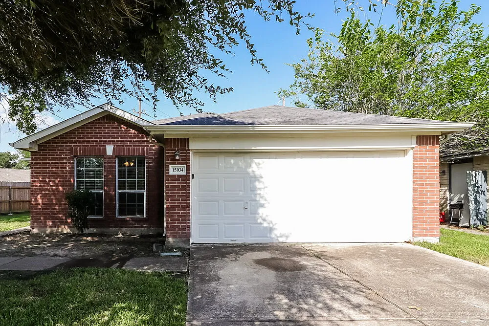 3 bed, 2.0 bath, 1260 sqft, $1,690 — Photo 1