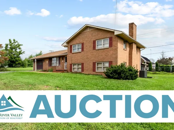 788 Davis St, Blacksburg, VA 24060