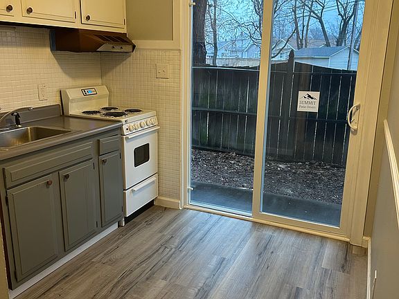 5th image of 1812 August Ave #11
