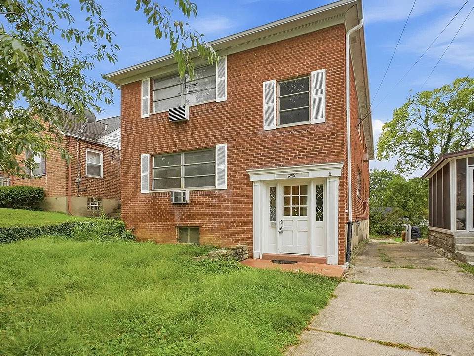 6431 Hammel Ave #2