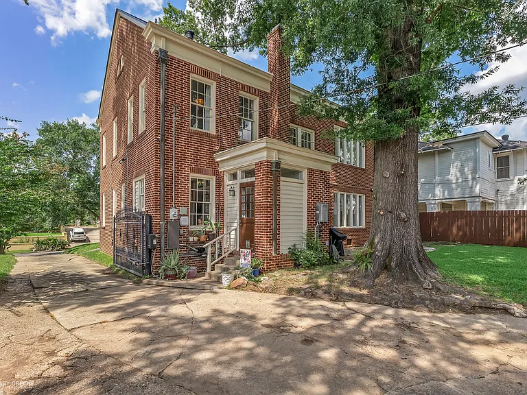 539 Atkins Ave — Photo 37