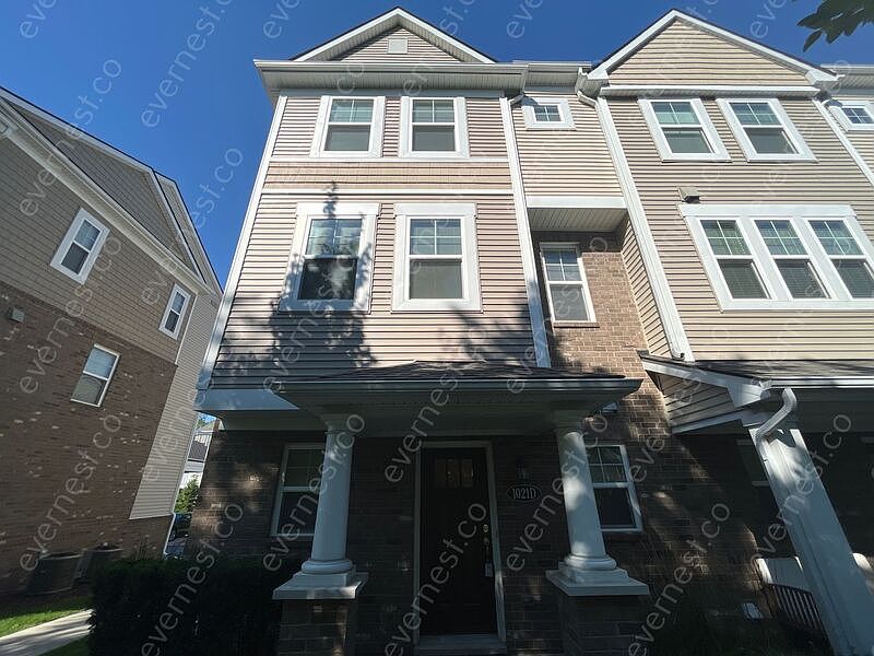 1st image of 1021 N Sherman Dr #D