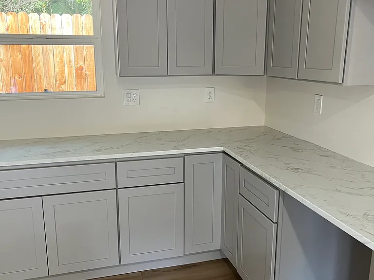 6501 Grant Ave — Photo 2