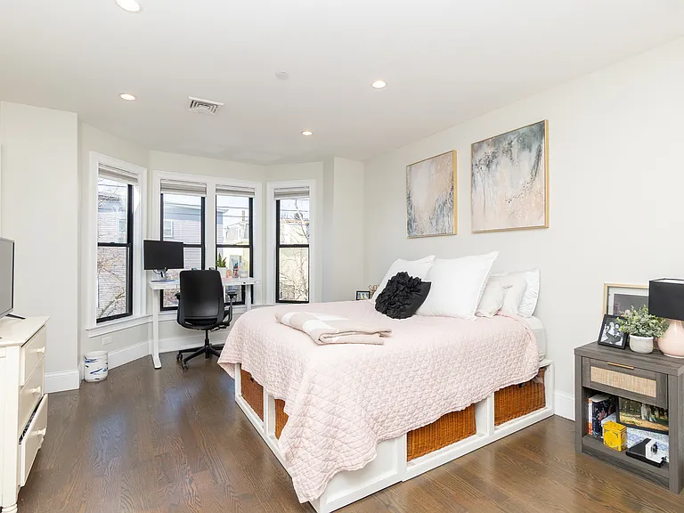 498 Sumner St #3 — Photo 27