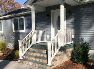 13 Fawn Lake Rd, Stockholm, NJ 07460