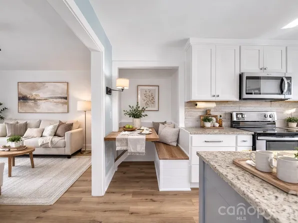 1111 E Park Dr, Gastonia, NC 28054