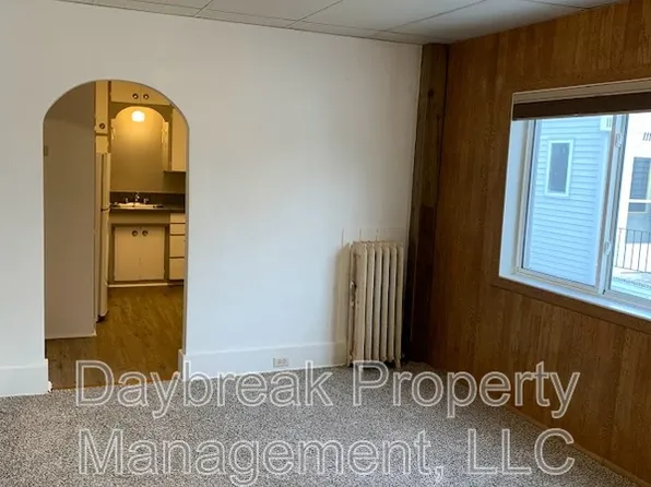 1121 2nd Ave S APT 1, Fargo, ND 58103