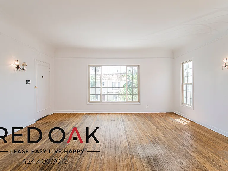 119 S Edgemont St #D — Photo 4