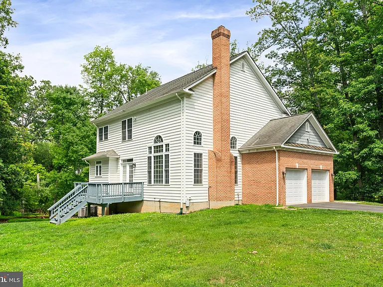 19033 Otley Rd — Photo 45
