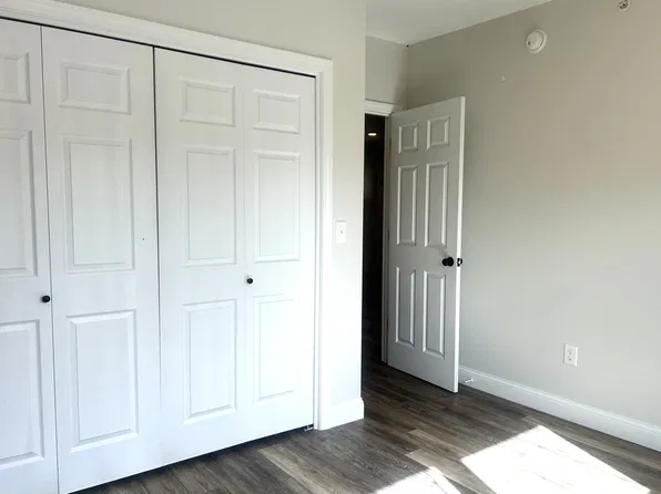 39 High St APT D, Sanford, ME 04073