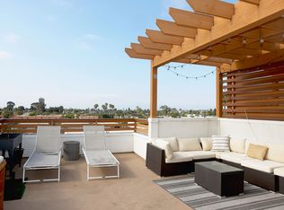 657 W 17th St, Costa Mesa, CA 92627