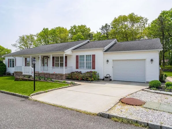1407-252 Middle Road #252, Calverton, NY 11933