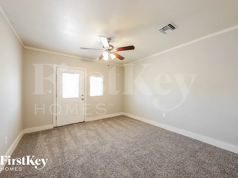 4745 W Morrow Dr — Photo 9