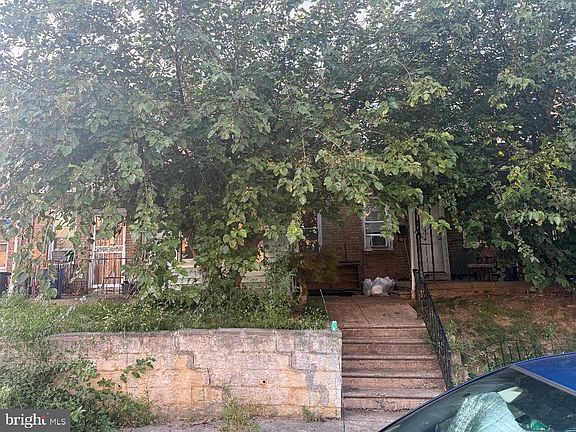 2nd image of 6362 Marsden St