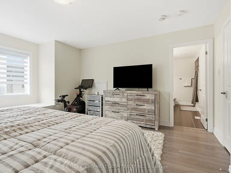 45 Dominion Cres — Photo 13