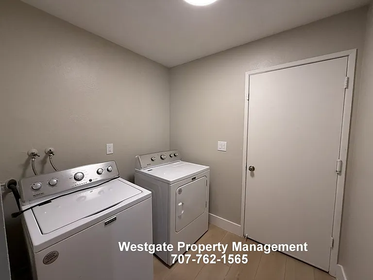678 Holly Ave — Photo 16