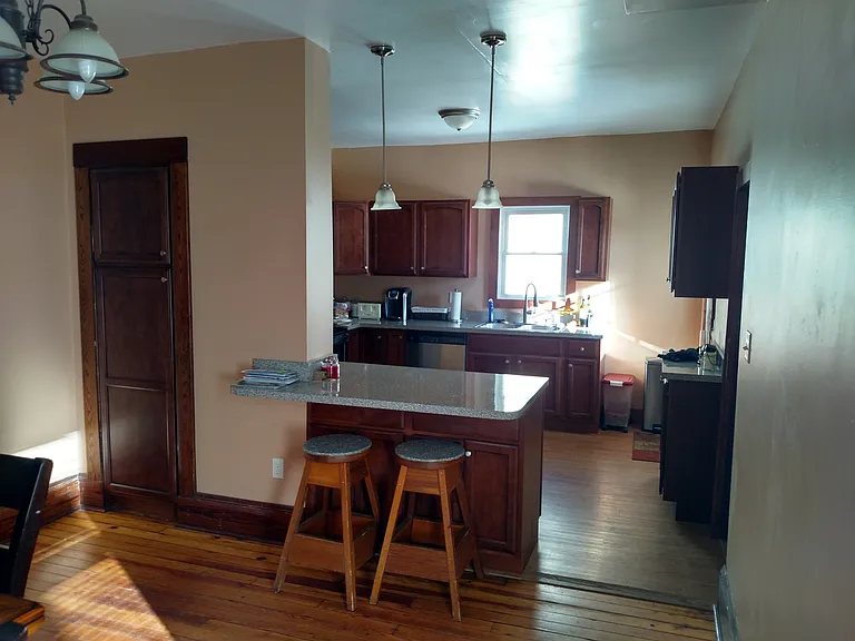 325 S Broad St #1 — Photo 7