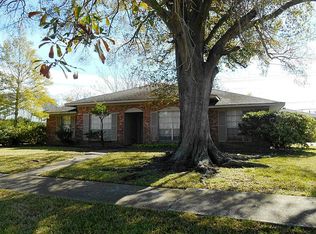 8307 Twin Hills Dr, Houston, TX 77071