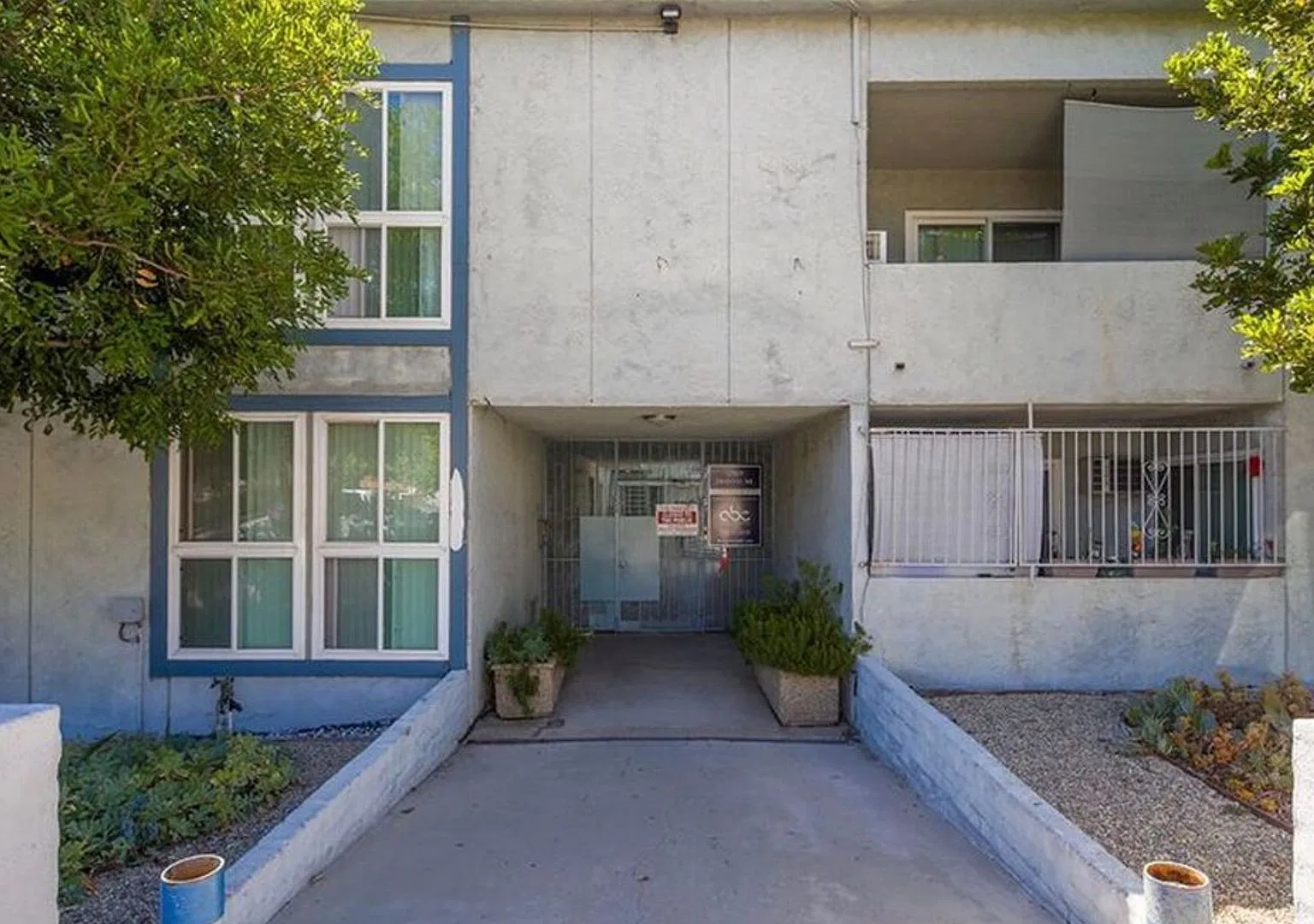10205 Pinewood Ave — Photo 1
